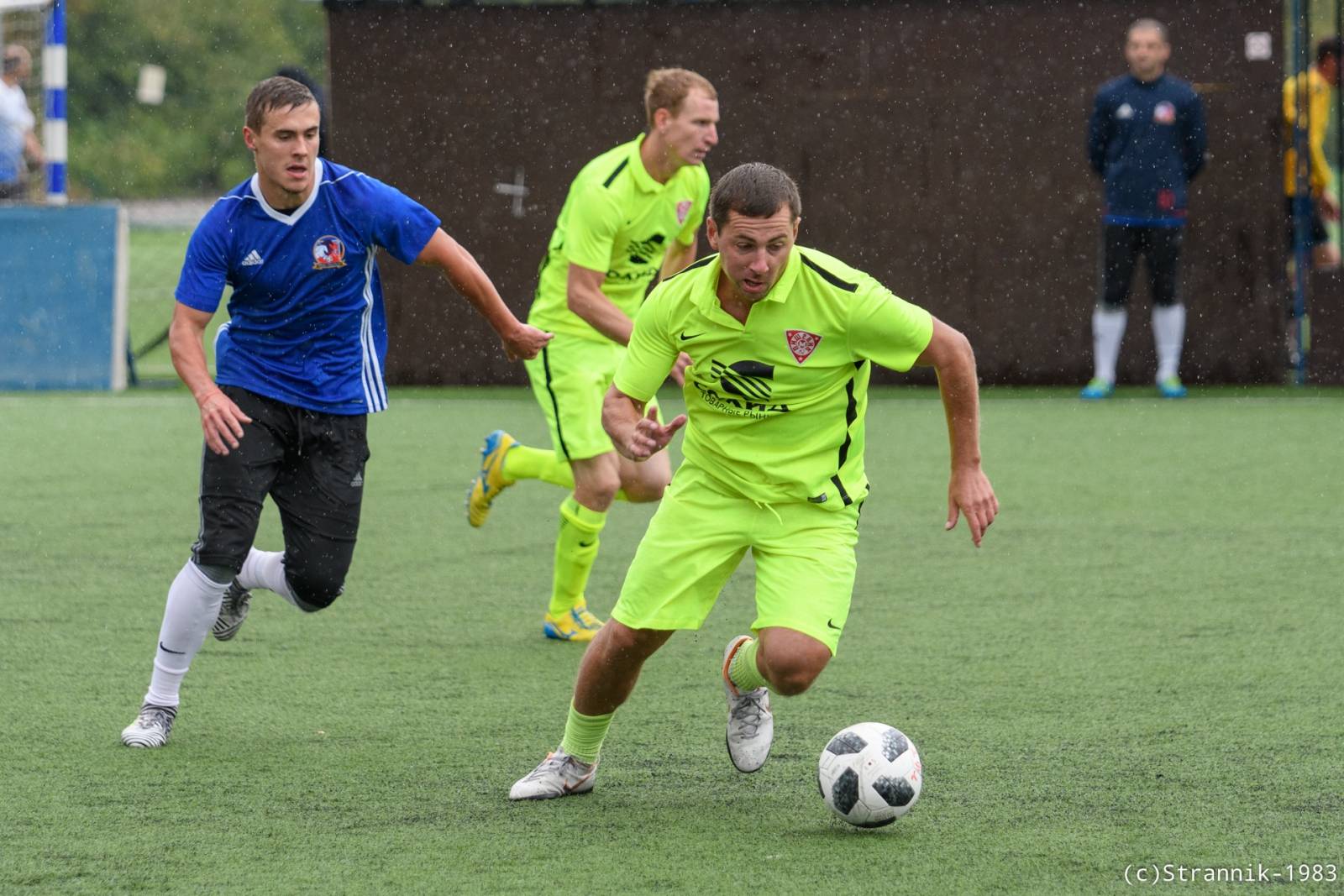 Pischevik Vs Troyka 12