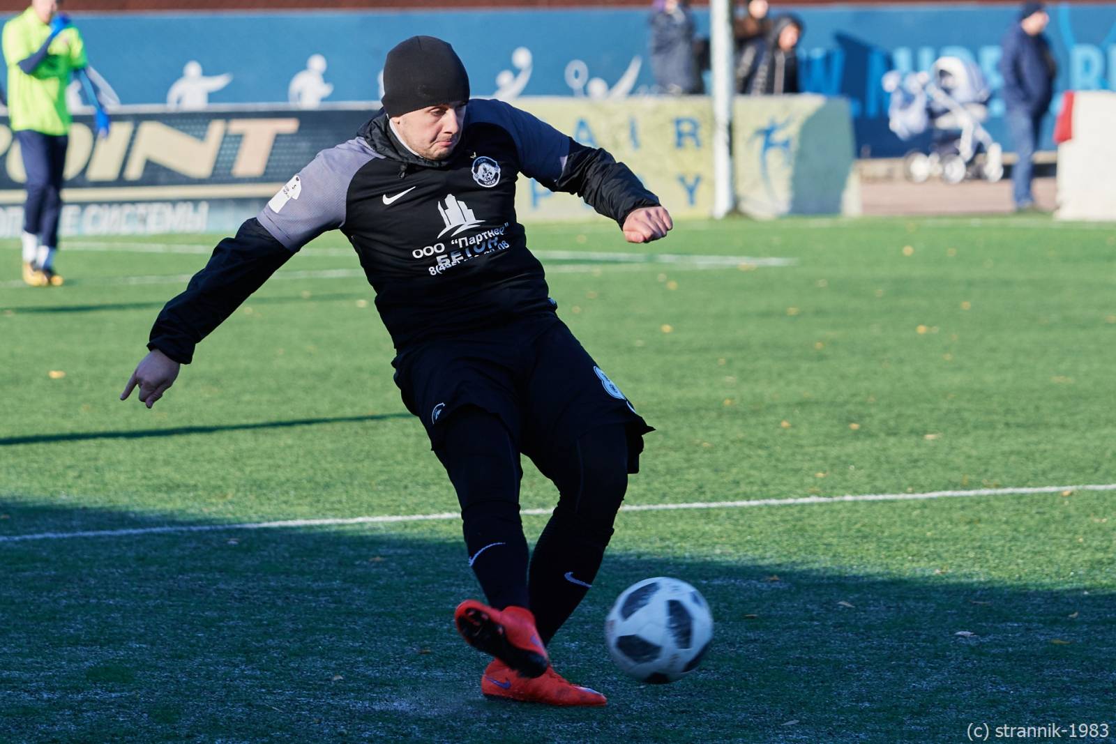 Pischevik Vs Titan 60