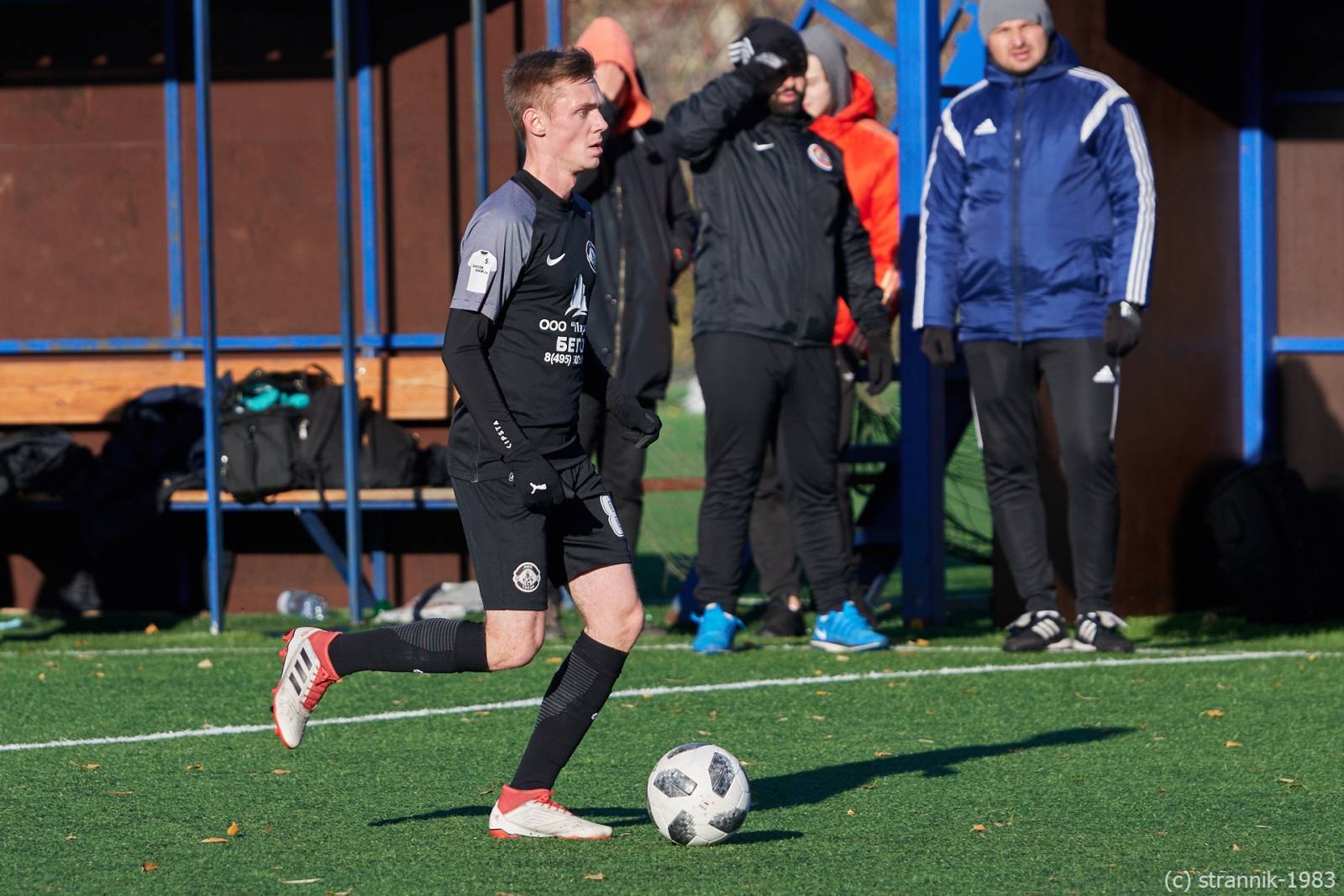 Pischevik Vs Titan 65