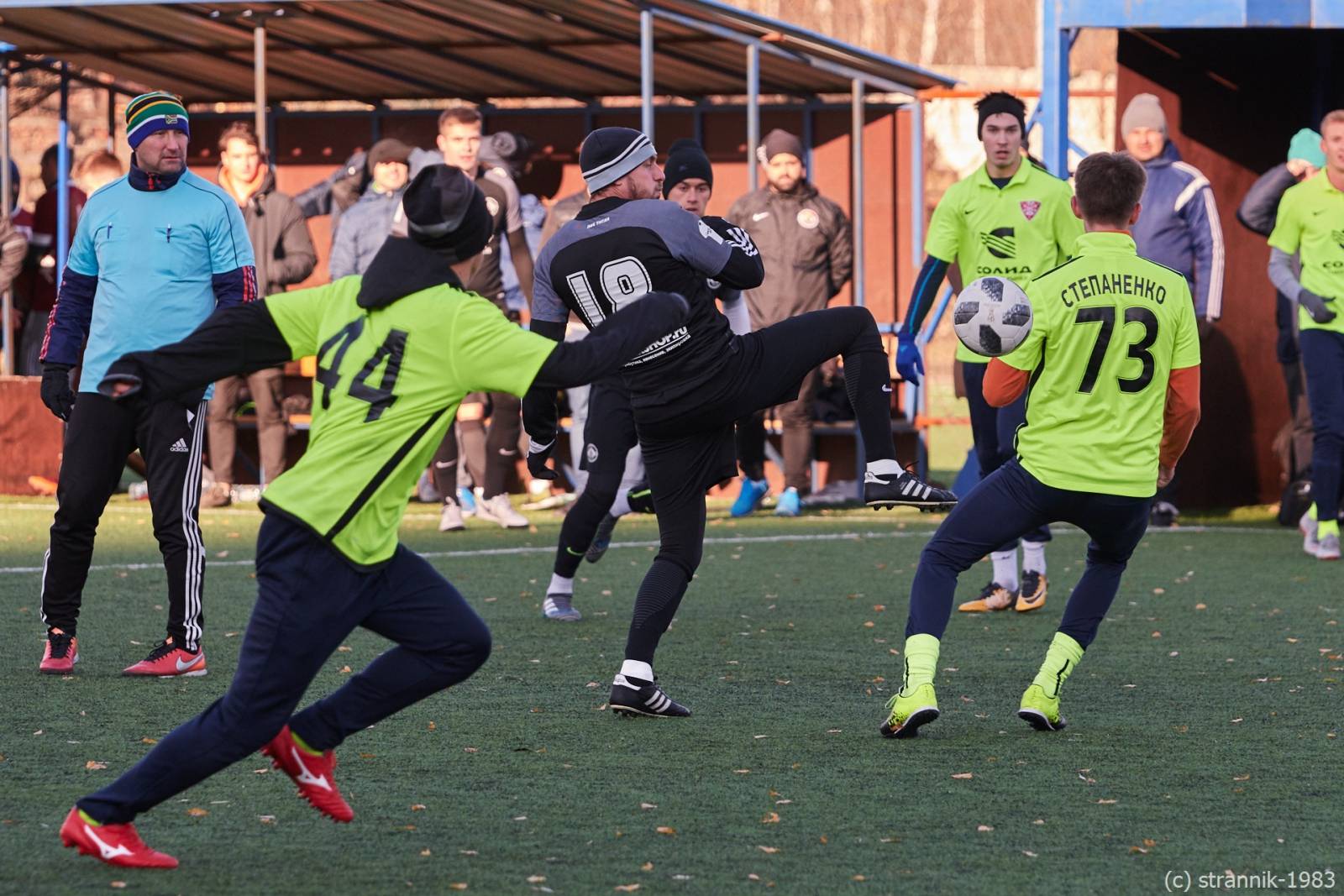 Pischevik Vs Titan 53