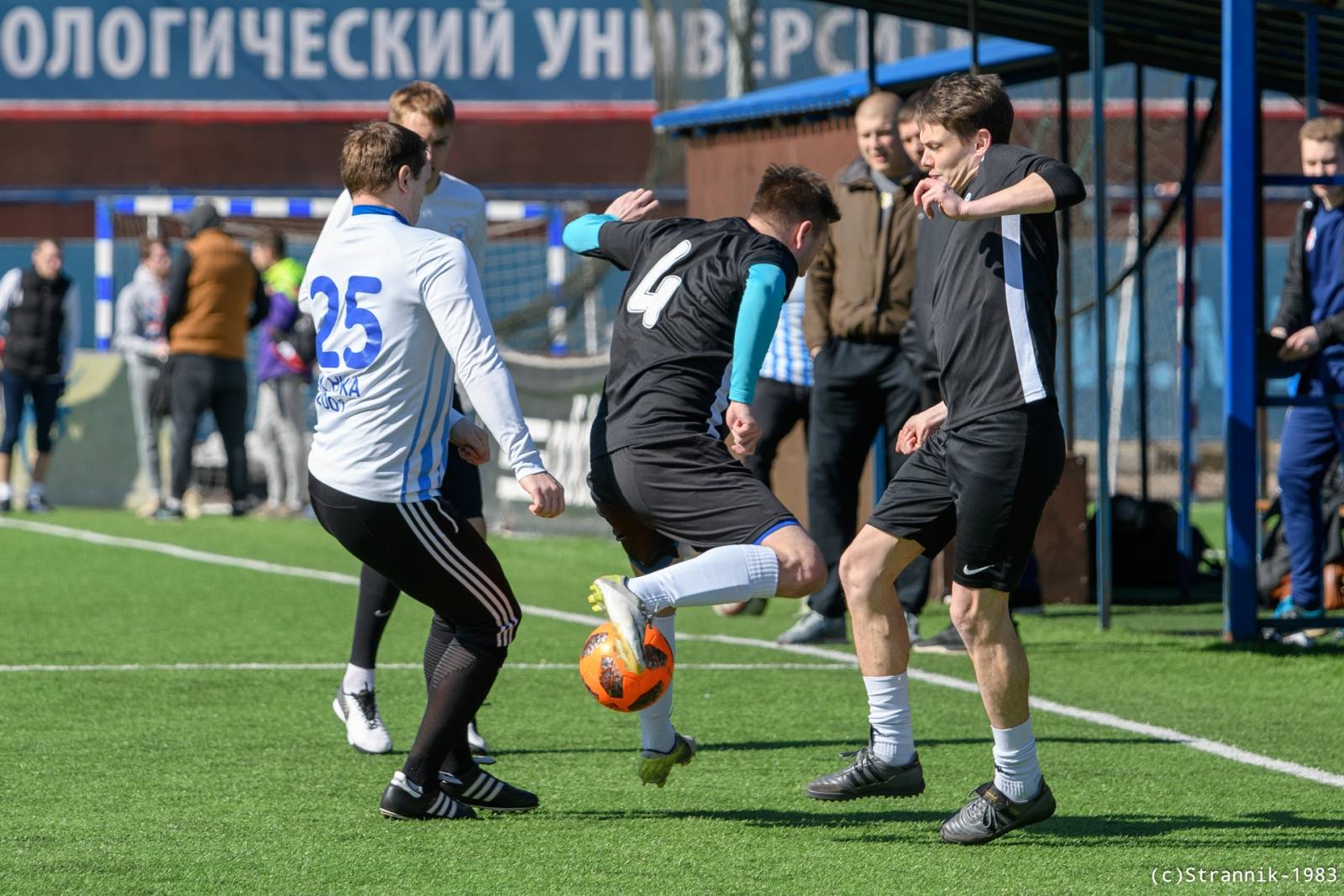 Zyuzino 41 Vs Nika VRK 10