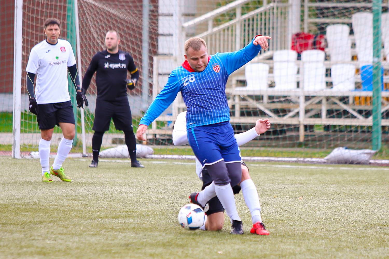 MH4A1445.jpg MH4A1445.jpg